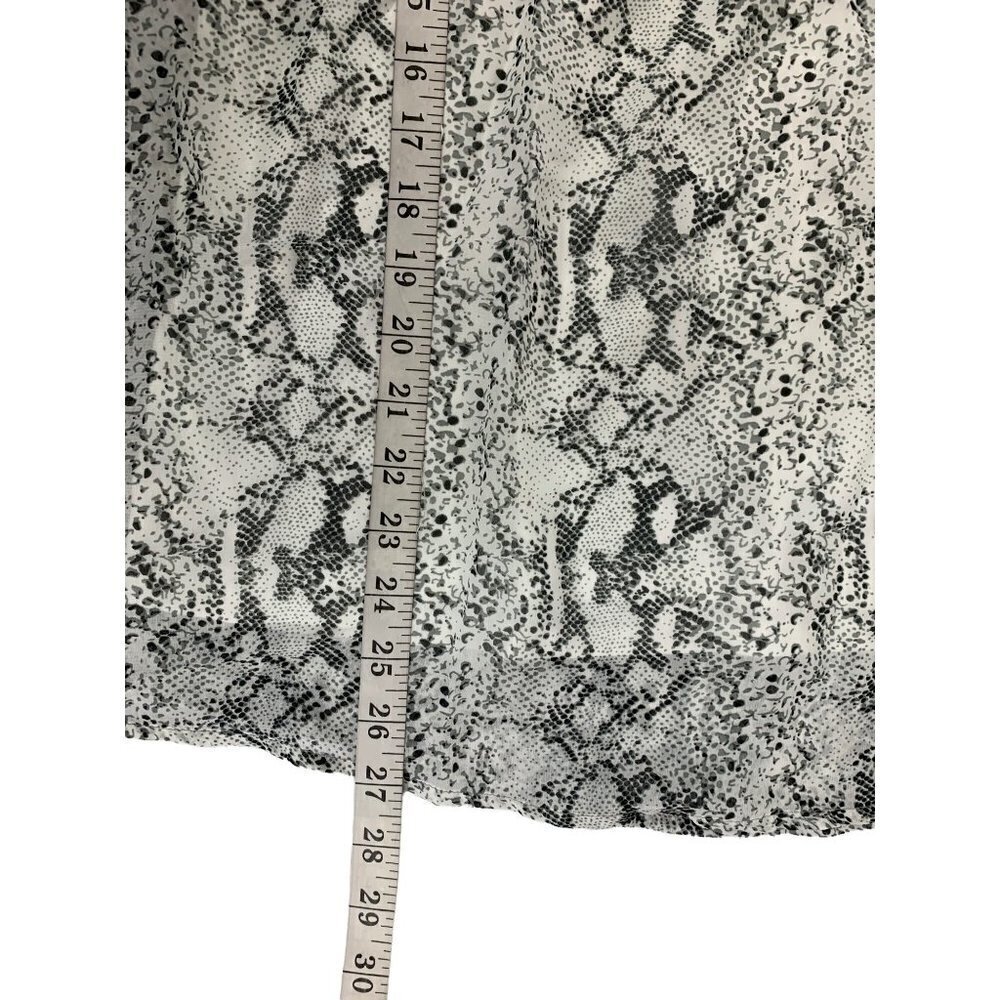 IN Studio Women’s Snake Print Shear Blouse - Picture 6 of 6